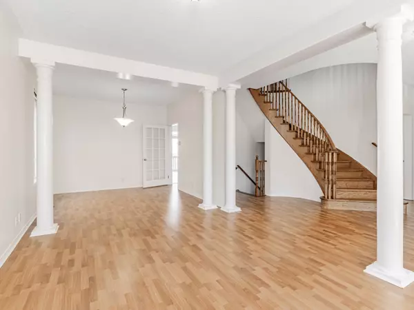 Richmond Hill, ON L4S 2M4,33 Bilberry CRES