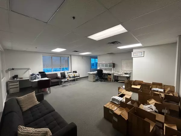 Mississauga, ON L5S 1Y1,111 Topflight DR ##200