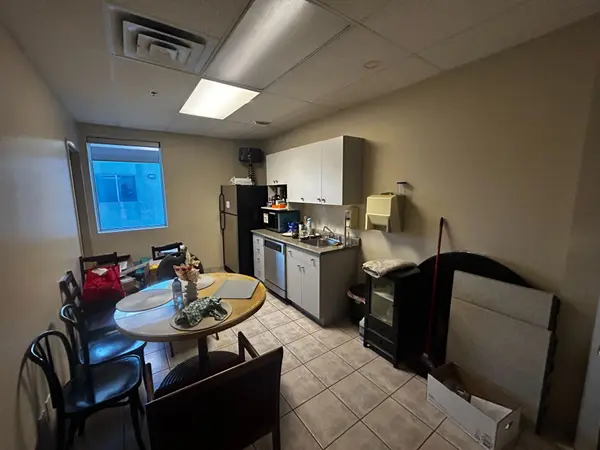 Mississauga, ON L5S 1Y1,111 Topflight DR ##200