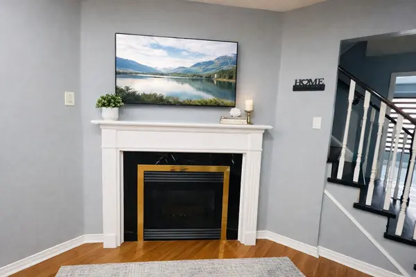 Brampton, ON L6R 1S2,7 Bison Run RD