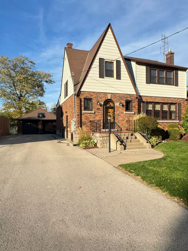 Welland, ON L3C 4G1,62 Pine ST