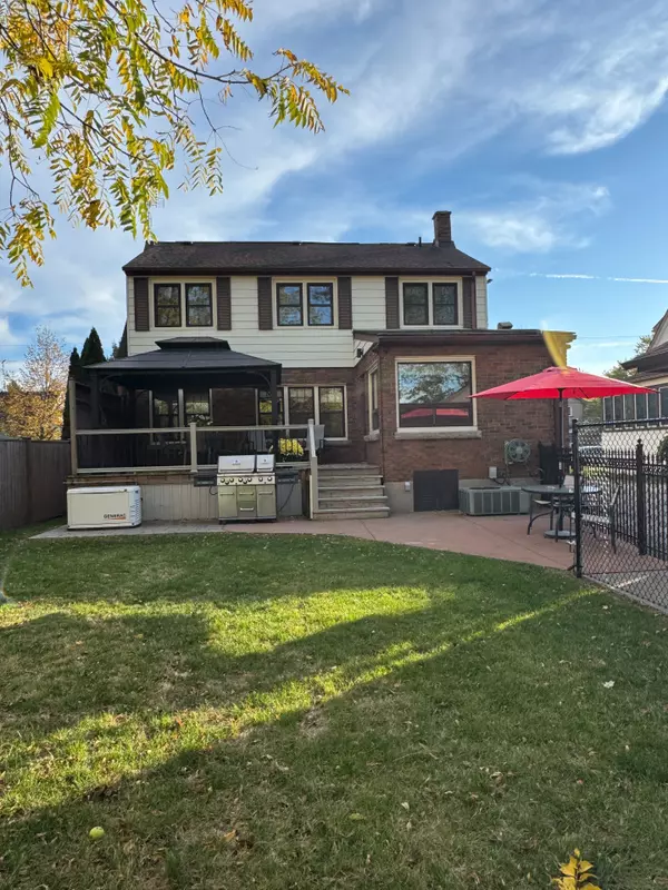 Welland, ON L3C 4G1,62 Pine ST