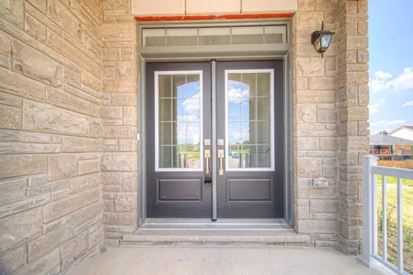 Cambridge, ON N1T 0H1,100 Moss DR