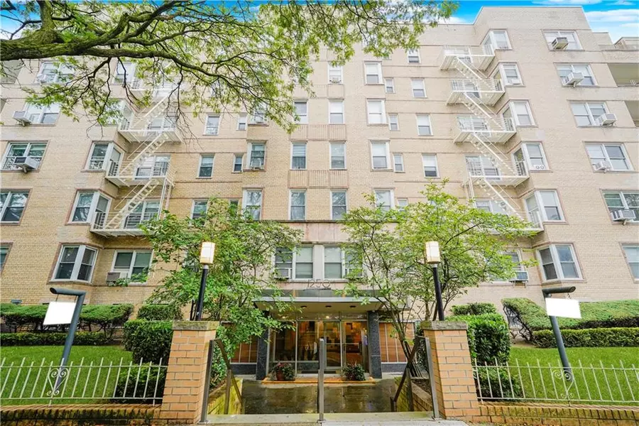 1250 Ocean Pkwy #6A, Brooklyn, NY 11230