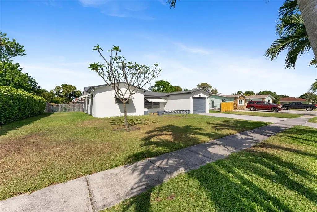 West Palm Beach, FL 33407,1815 Pinehurst Dr