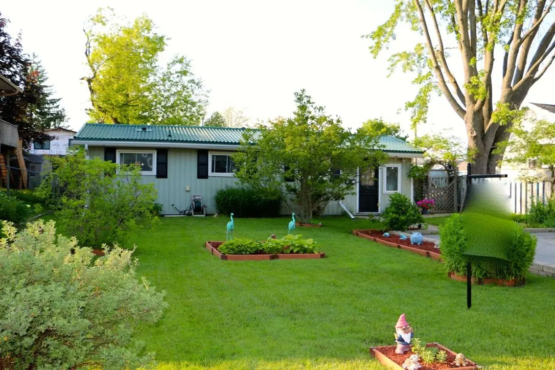 24 Brennan AVE, Barrie, ON L4N 3X3