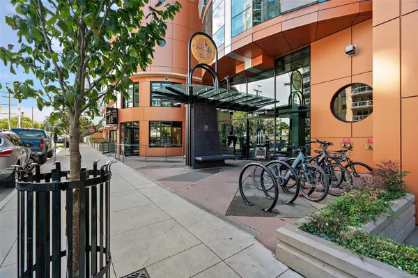 Victoria, BC V8V 4Y3,1029 View St #511