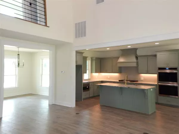 Gilmer, TX 75645,121 INDIAN ROCK DR