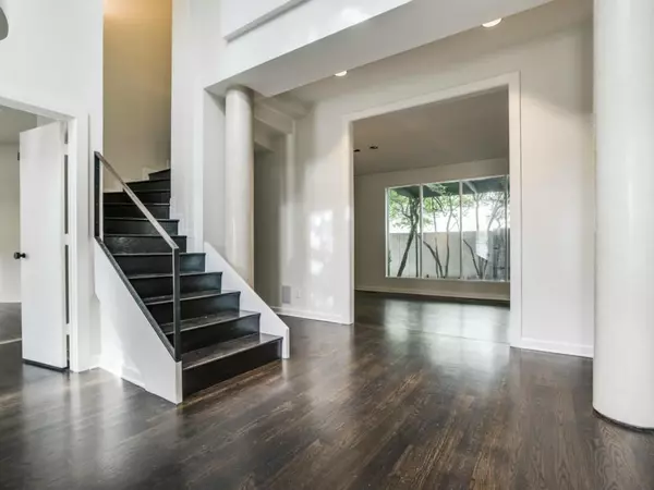 Highland Park, TX 75205,5501 Douglas Avenue