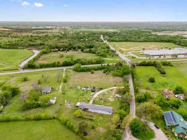 Cleburne, TX 76031,1128 County Road 429