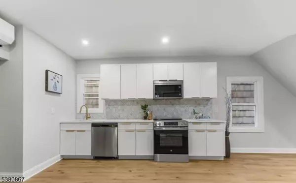 Harrison Town, NJ 07029,321 William St #1