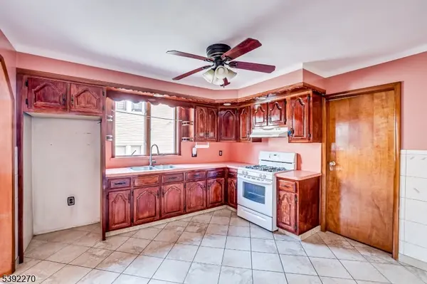 Irvington Twp., NJ 07111,5 Norwood Ave