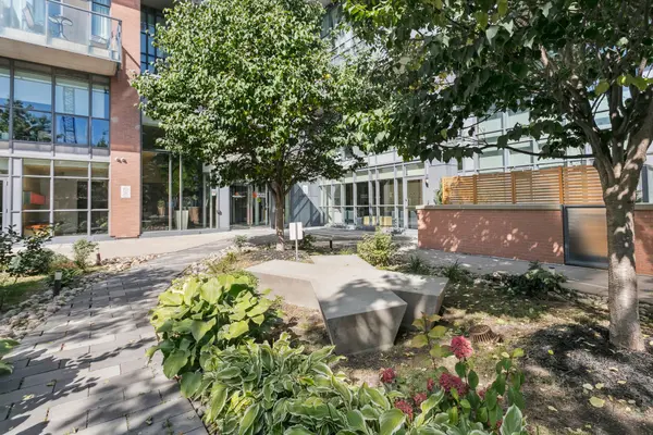 Toronto C01, ON M6K 0B3,5 Hanna AVE #438