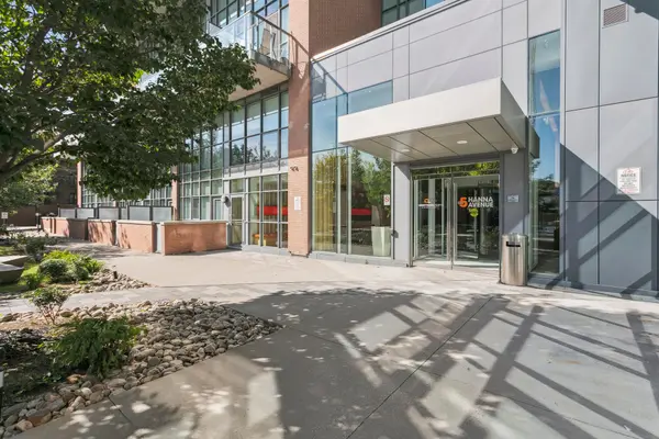 5 Hanna AVE #438, Toronto C01, ON M6K 0B3