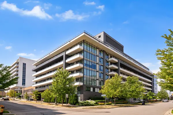 Toronto C15, ON M2K 0C7,18 Rean DR #TH3