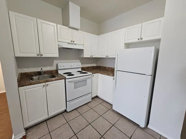 1801 Eglinton AVE W #307, Toronto C03, ON M6E 2H7