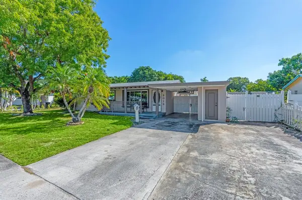 2016 SW 37th Ave, Fort Lauderdale, FL 33312