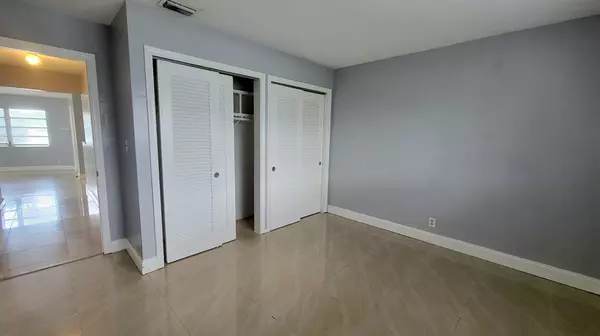 Fort Lauderdale, FL 33308,1821 NE 56th St #4