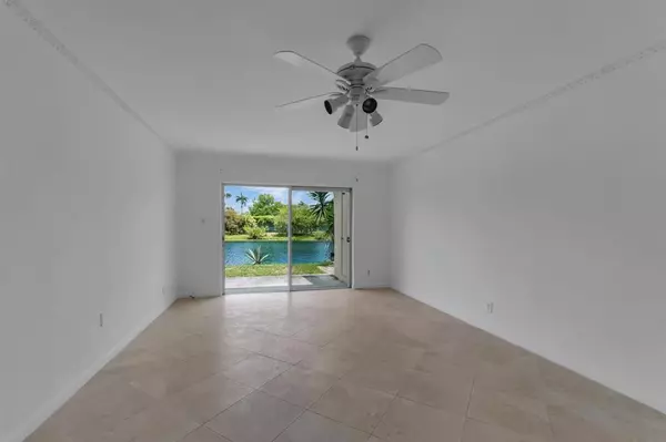 Boca Raton, FL 33433,8829 Bella Vista Dr #282
