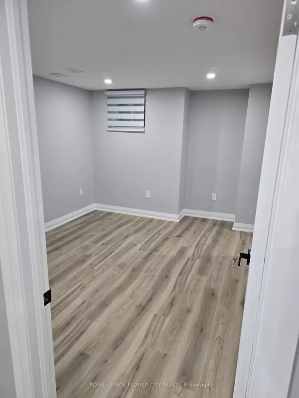 Vaughan, ON L4L 4W6,101 Morning Sparrow DR W