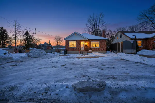 Barrie, ON L4M 3C8,68 Drury LN