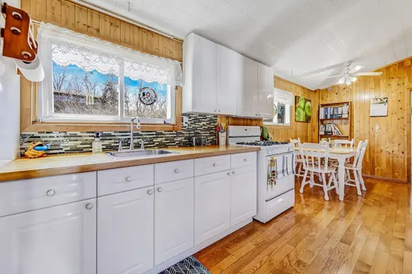 24 Brennan AVE, Barrie, ON L4N 3X3