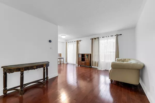 Oakville, ON L6M 3N2,1183 Westview TER