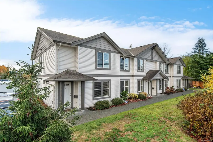 390 Carolyn Rd #B, Campbell River, BC V9W 5M6