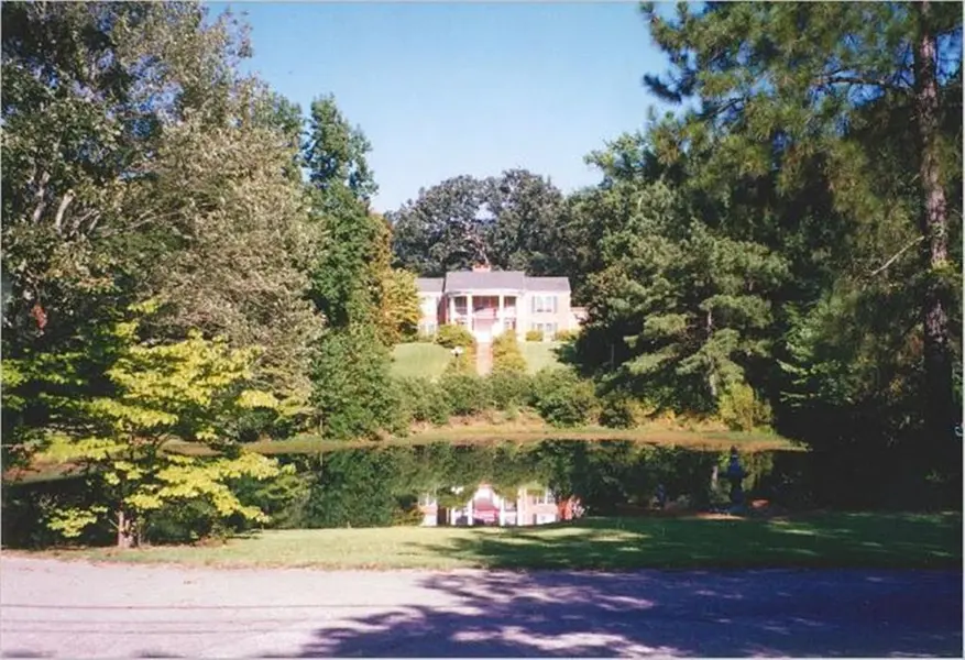 2900 S Robertson Avenue, Tyler, TX 75701