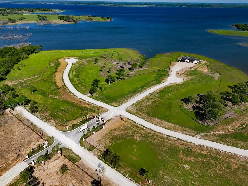 Windom, TX 75492,261 Clubhouse Drive