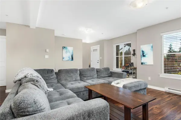 Campbell River, BC V9W 5M6,390 Carolyn Rd #B