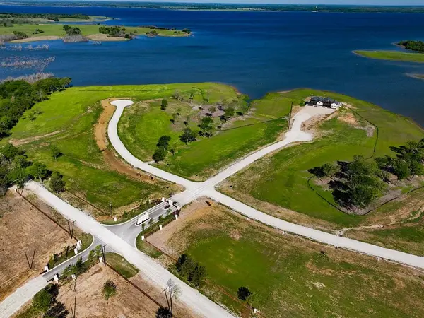 261 Clubhouse Drive, Windom, TX 75492