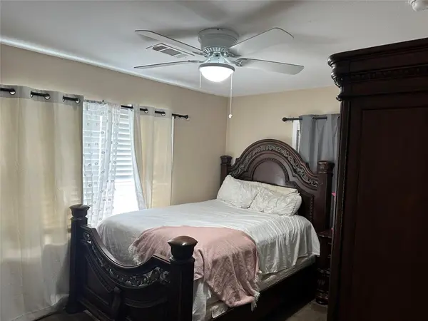 Whitesboro, TX 76273,104 W South Street