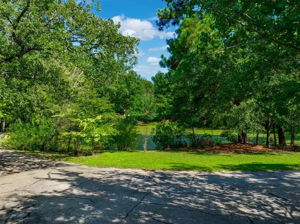 Tyler, TX 75701,2900 S Robertson Avenue