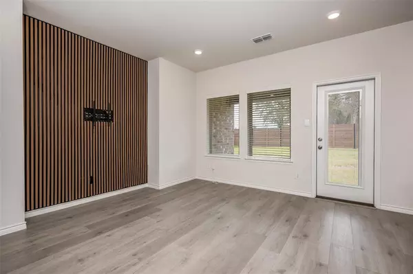 Aubrey, TX 76227,3915 Silver City Avenue