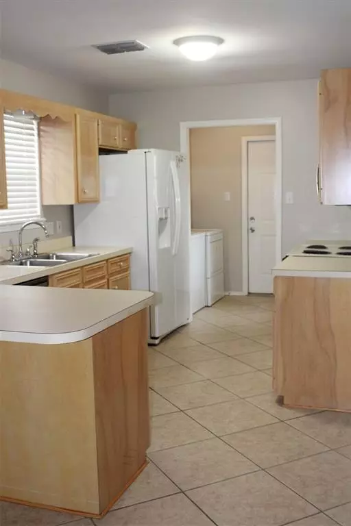 Bossier City, LA 71112,5005 LONGSTREET Street #29