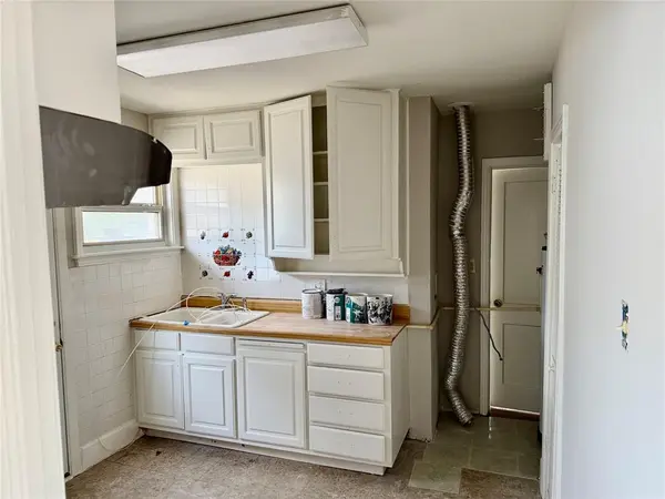 Fort Worth, TX 76110,3821 Townsend Drive