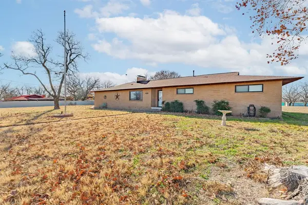 419 S Pershing Street, Gorman, TX 76454
