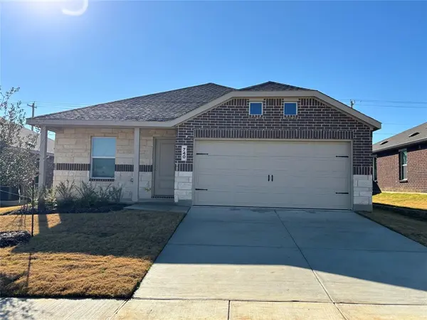 740 Dressage Lane, Aubrey, TX 76227