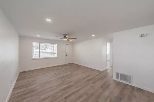 Dallas, TX 75211,227 S Justin Avenue