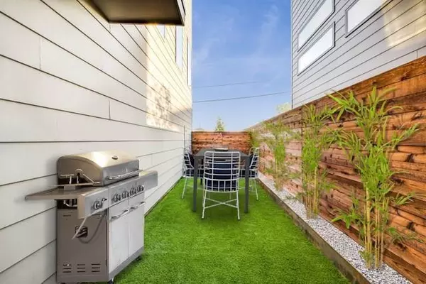 Dallas, TX 75206,1715 Bennett Avenue #102