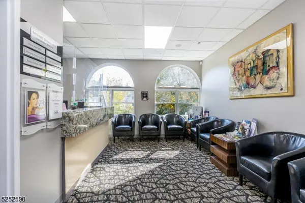 Wayne Twp., NJ 07470,504 Hamburg Tpke