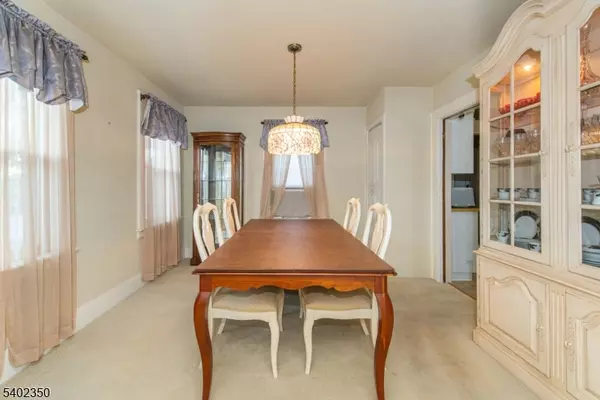 West Caldwell Twp., NJ 07006,31 Gray St