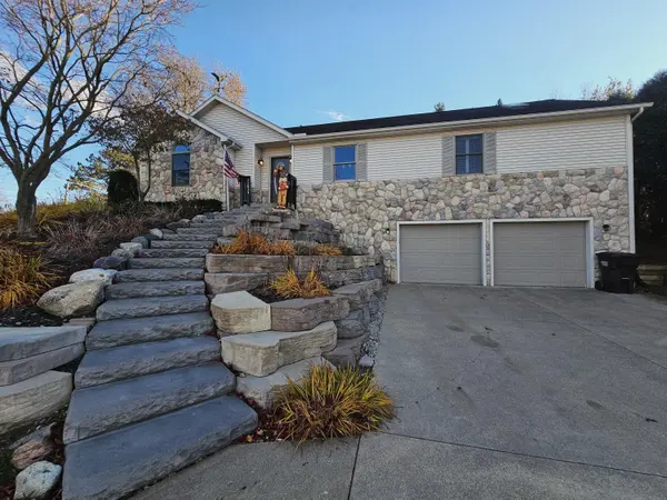 11815 N Lake Side DR, Jerome, MI 49249