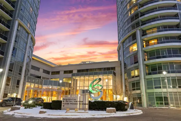 Toronto E07, ON M1S 0G4,135 Village Green SQ #2518