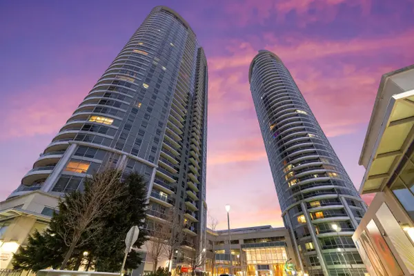 Toronto E07, ON M1S 0G4,135 Village Green SQ #2518