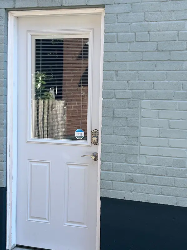 Toronto E04, ON M1L 1R9,54 Newlands AVE