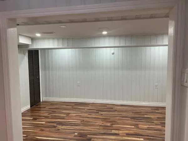 Toronto E04, ON M1L 1R9,54 Newlands AVE