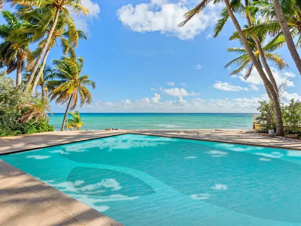 Golden Beach, FL 33160,555 Ocean Blvd