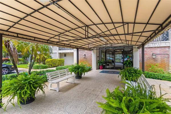 Pompano Beach, FL 33069,3000 S Course Dr #607